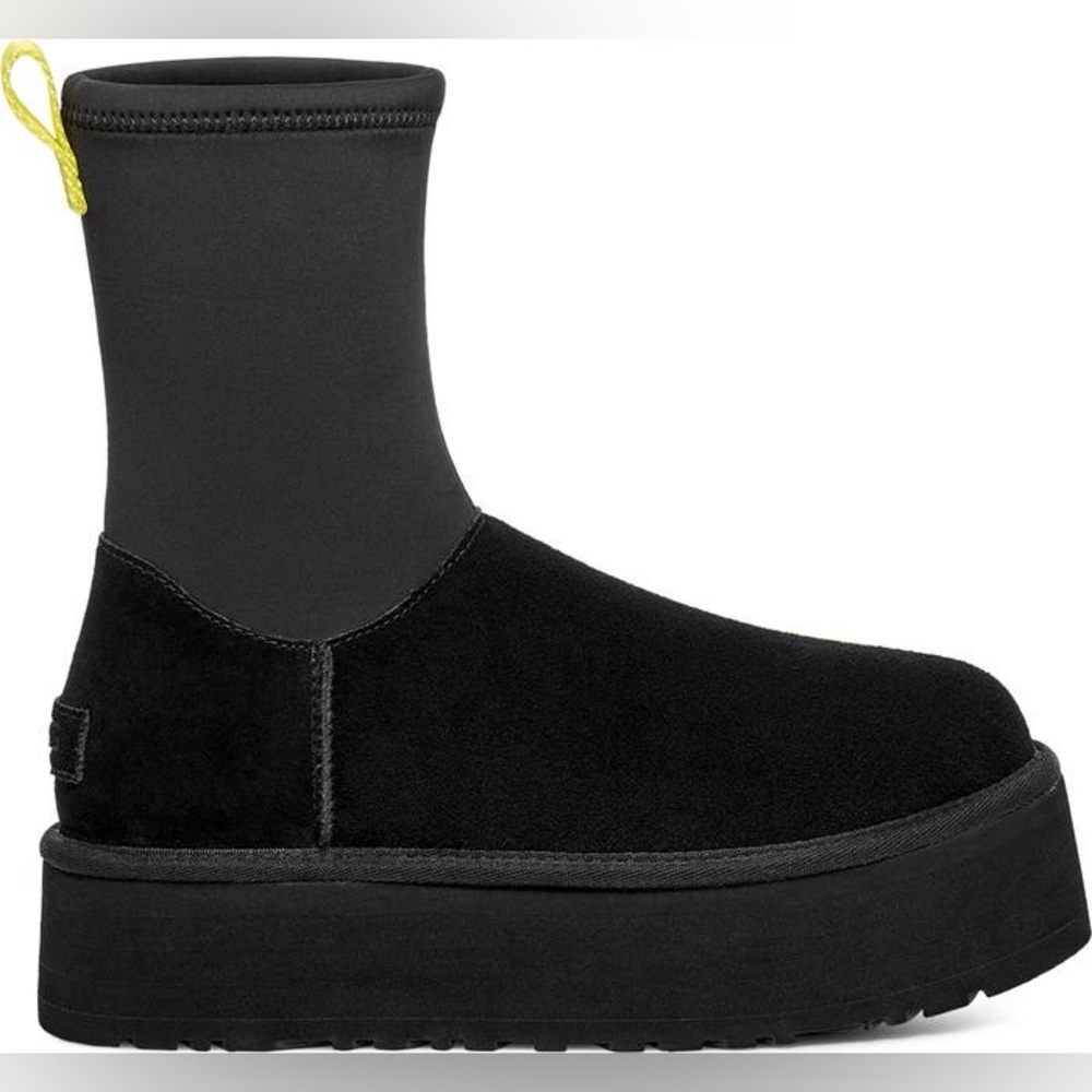 NIB UGG Boot - Picture 3 of 15